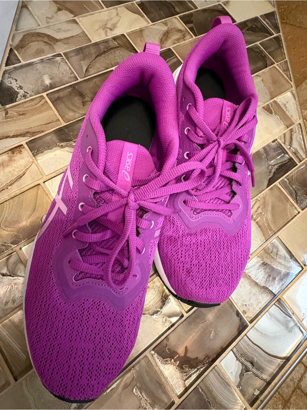 ASICS Vibrant Magenta Women's Athletic Running Shoes